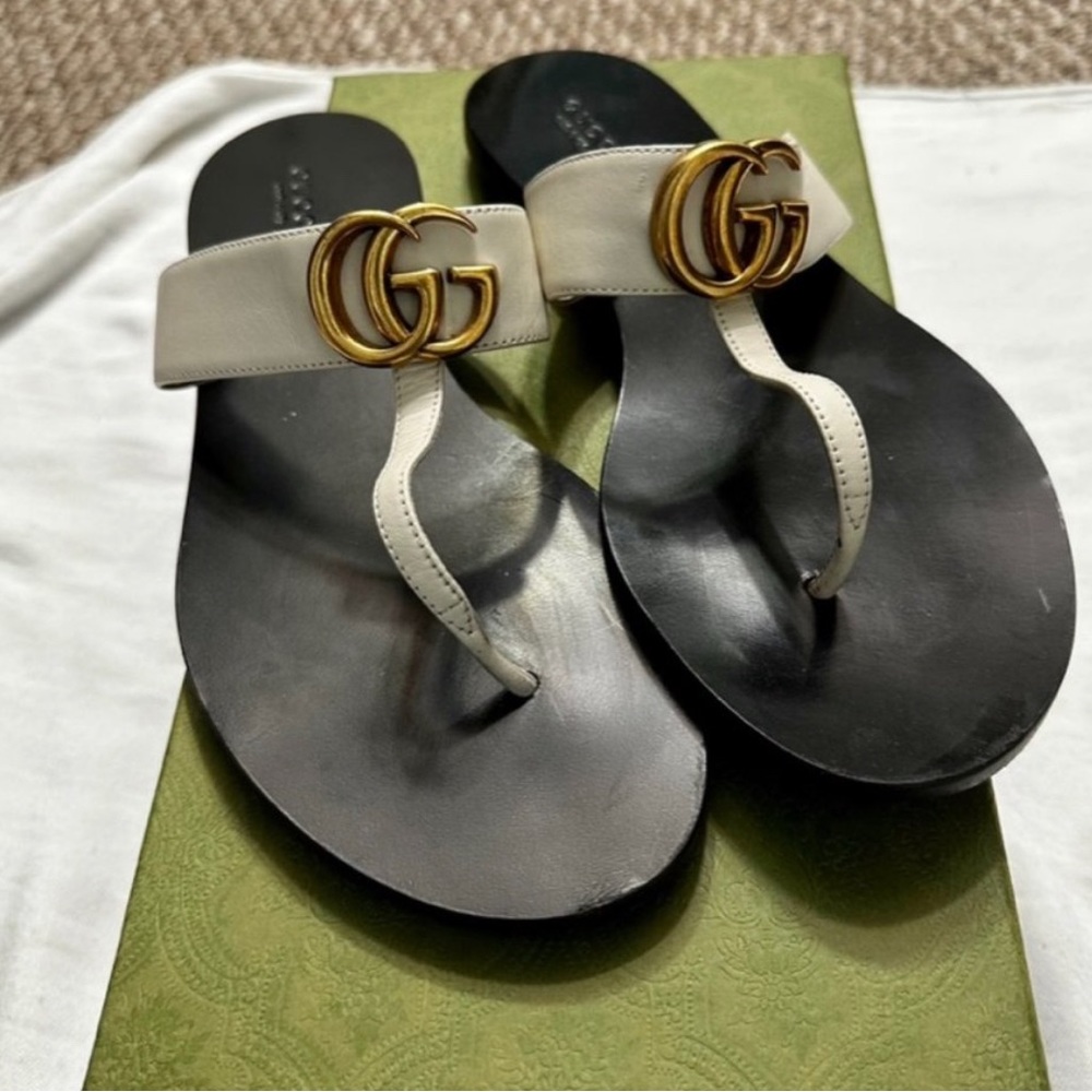Gucci marmont sandals in mystic white